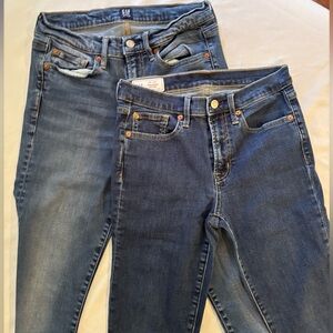 Bundle of Gap Jeans : 2 Pair skinny both size